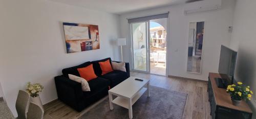 Large 1 Bedroom Apartment Close To Puerto Banus