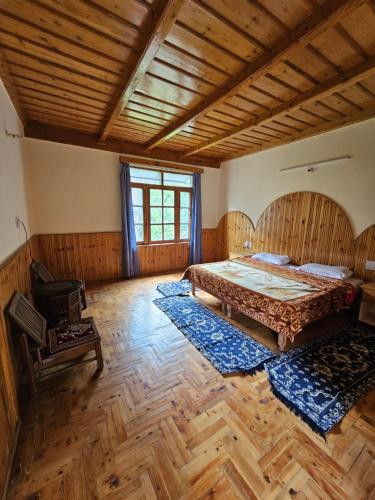 Un lugar para sentarse en Orchards House - The Hidden Tribe