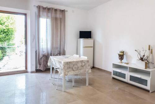 Gallery image of A30 - Poggio, nuovo bilocale con giardino in Poggio