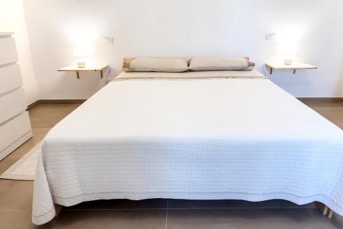 Gallery image of A30 - Poggio, nuovo bilocale con giardino in Poggio