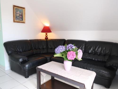 Posezení v ubytování Apartment Camélia by Interhome