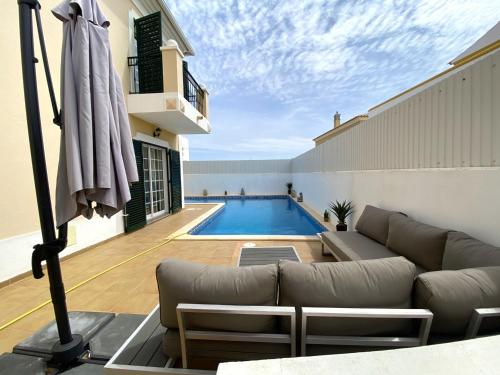 Gallery image of Pêra Amazing Villa With Pool by Homing in Pêra