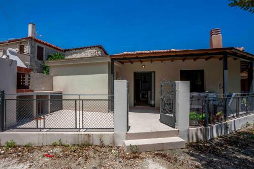 Gallery image of Secret Spot House in Kriopigi