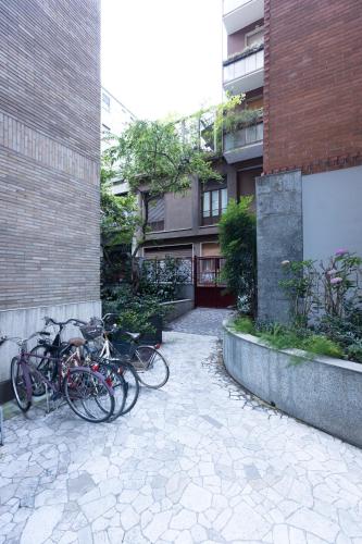 Milan Flat 5 min from Duomo with Park for small cars