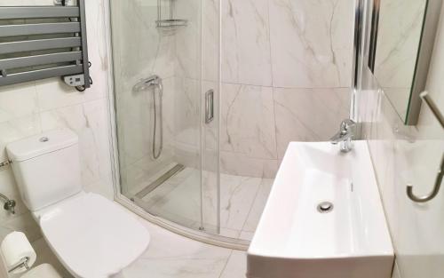 The Traditional Athenian house for 6, near metro
