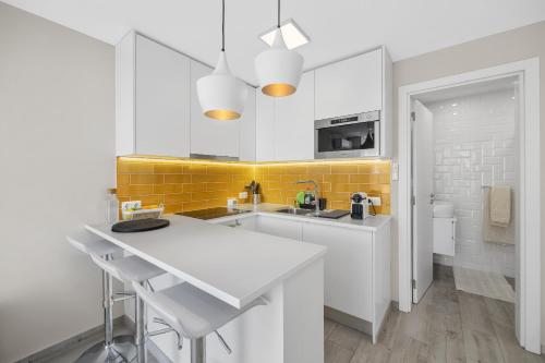 Silver Lux Studio 1 - City Center by HD PROPERTIES