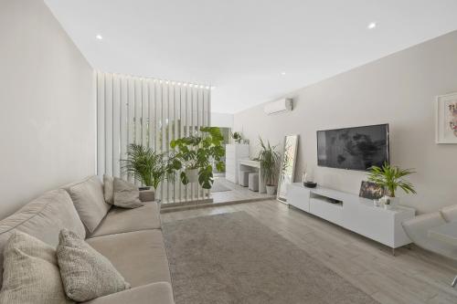 Silver Lux Studio 2 - City Center by HD PROPERTIES