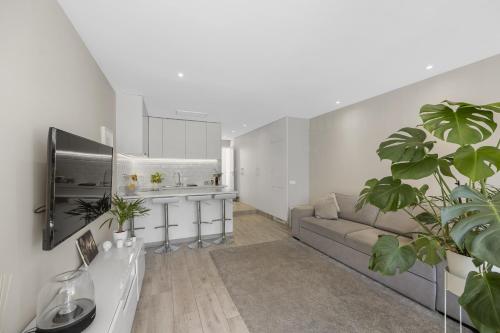 Silver Lux Studio 2 - City Center by HD PROPERTIES