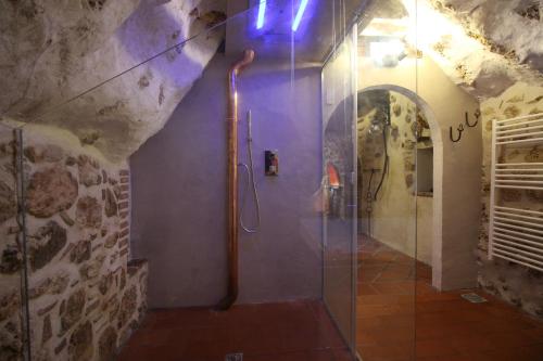 Fotografie z fotogalerie ubytování Santo'S House Luxury - idromassaggio e doccia emozionale v destinaci Santo Stefano di Sessanio