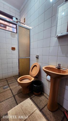 Un baño de HOTEL AMAZ