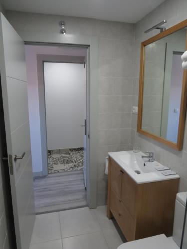 Ένα μπάνιο στο HOTEL Alojamientos Aviche 6