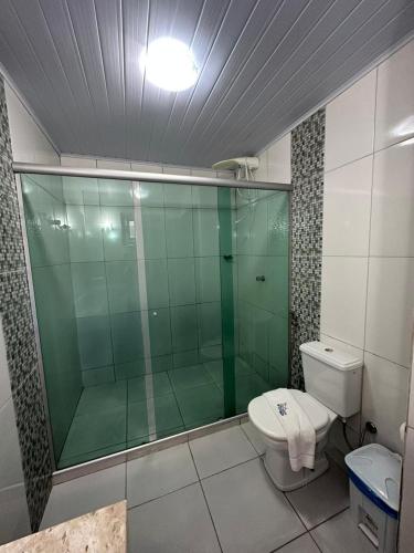 Bilik mandi di Pousada Vila Velha
