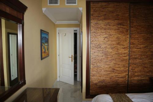 Stylish, Spacious apartment with sea view