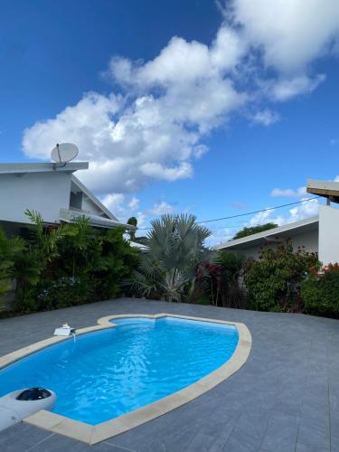 Piscina a Villa Mircene o a prop