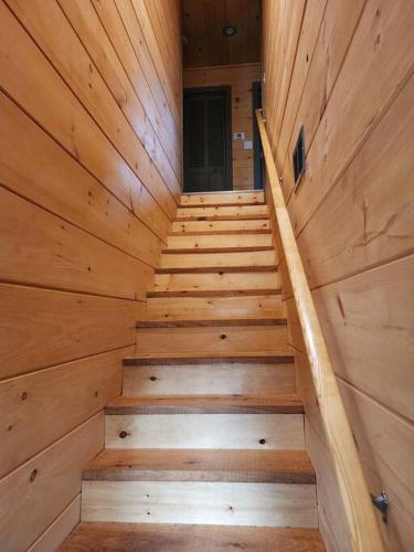 Dancing Bear Cabin- Relax & Enjoy! photo 18
