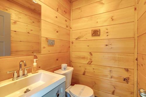 Dancing Bear Cabin- Relax & Enjoy! photo 28