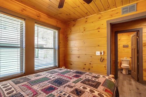Dancing Bear Cabin- Relax & Enjoy! photo 40