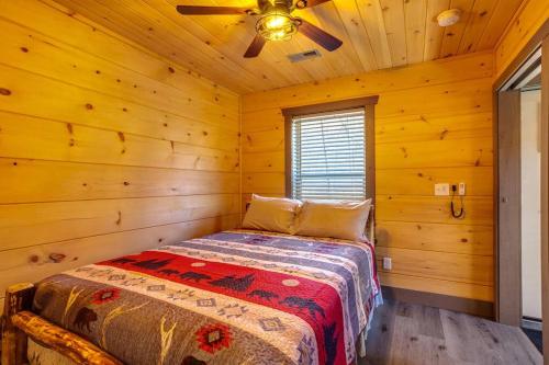 Dancing Bear Cabin- Relax & Enjoy! photo 43