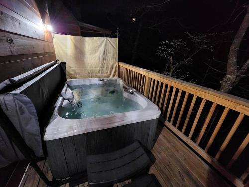 Dancing Bear Cabin- Relax & Enjoy! photo 55