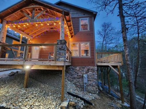 Dancing Bear Cabin- Relax & Enjoy! photo 56