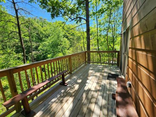 Dancing Bear Cabin- Relax & Enjoy! photo 58