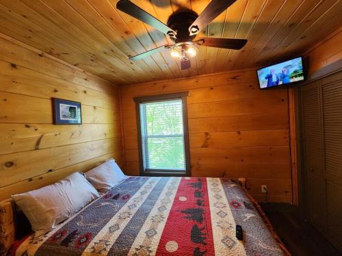 Dancing Bear Cabin- Relax & Enjoy! photo 62