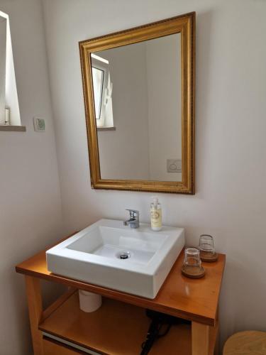 Guest House do Largoにあるバスルーム