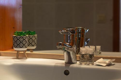 Φωτογραφία από το άλμπουμ του Karavos Sea View Apartments στη Σκόπελο