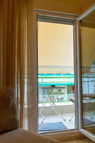 Niovi - 3min Walk to Seafront - 500 Mbps