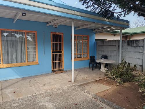 El edificio en el que está la casa vacacional