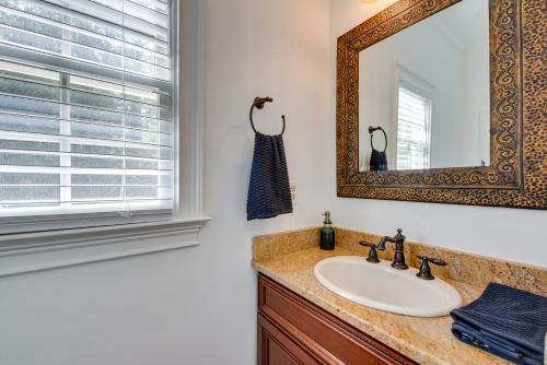 Bagno di Newnan Vacation Rental with Pool and Pickleball Court!