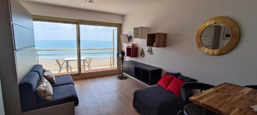 Posedenie v ubytovaní Appartement Vue Mer- Remblai les sables d'olonne - La Clé Chaumoise