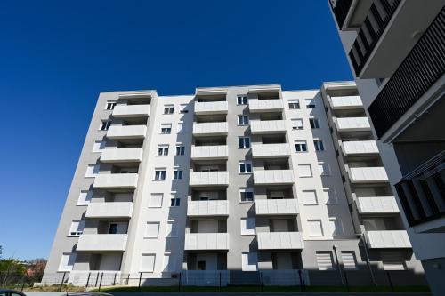Apartment Lovre - sea view and private parking