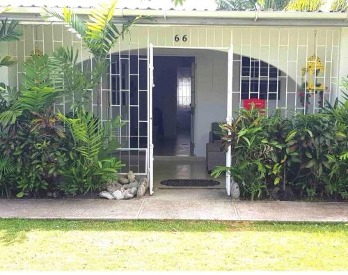 West Coast 1 Bedroom Apartment 66 - Close to beach