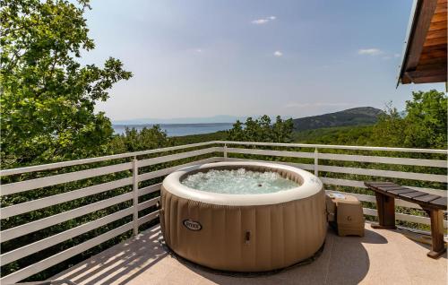 Nice Home In Crikvenica With Jacuzzi
