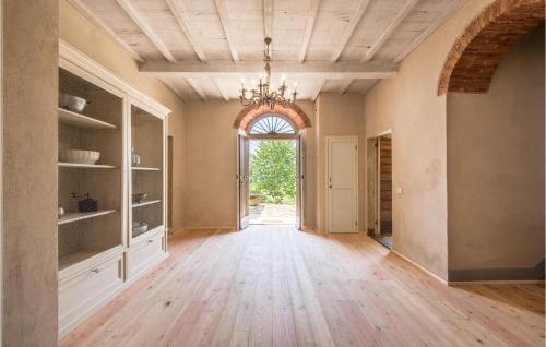 Φωτογραφία από το άλμπουμ του 5 Bedroom Gorgeous Home In Arezzo στο Αρέτσο