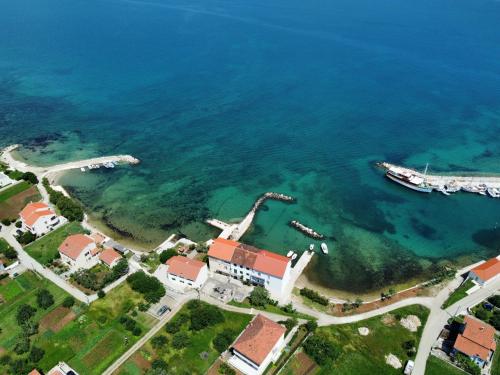 Apartments by the sea Nevidjane - Pasman - 323