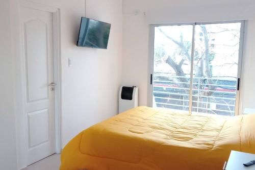 Gallery image of Luminoso monoambiente céntrico con cochera cubierta in La Plata