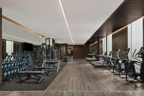 Pusat kecergasan dan/atau kemudahan kecergasan di Guangzhou Marriott Hotel Baiyun