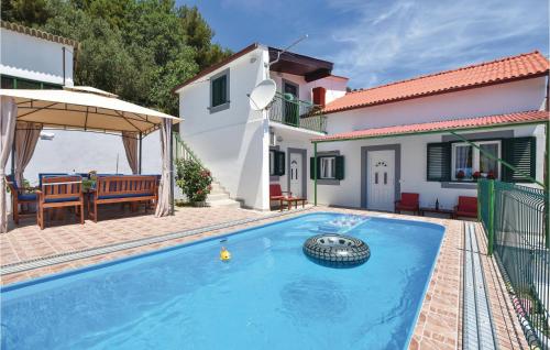 Pet Friendly Home In Klis