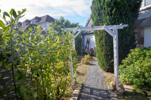 Bed & Breakfast Crosne Plazza & Spaにある庭
