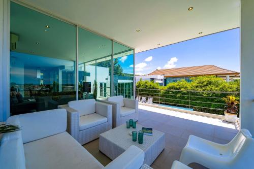 Posezení v ubytování Phu Montra Villa With Ocean View PM-A4