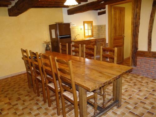 Η κουζίνα ή μικρή κουζίνα στο Maison Normande Proximi De La Mer