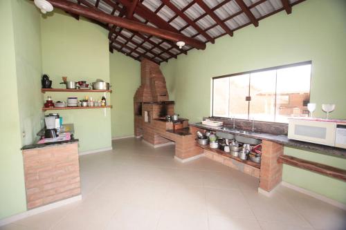 Chacara c piscina e vista para Cach dos PretosSP