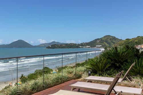 Apto beira mar c Wi Fi na Praia Grande Ubatuba SP