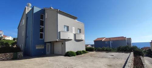 Apartments Lora – Photos 4