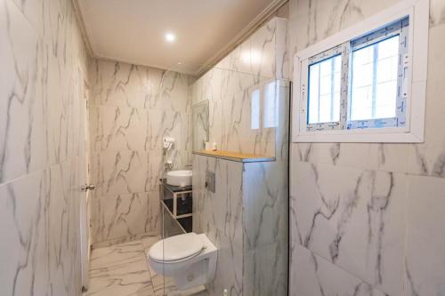 Un baño de Villa Magnum