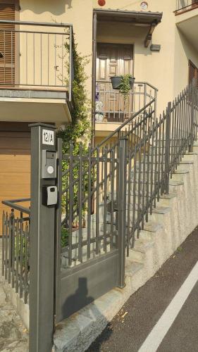 a parking meter on the side of a building at Ca' Rina apartment FREE PARKING LAKE VIEW in Lierna