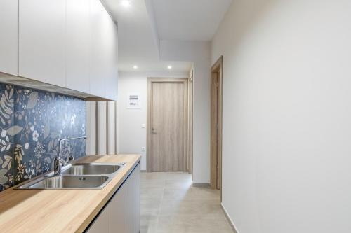 Divine 2BR Apartment in the Heart of Athens