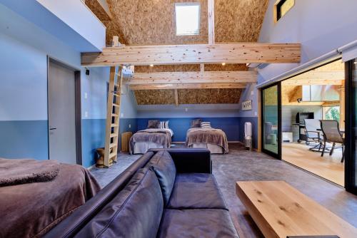 Posezení v ubytování enico MtFuji Resort&Glamping